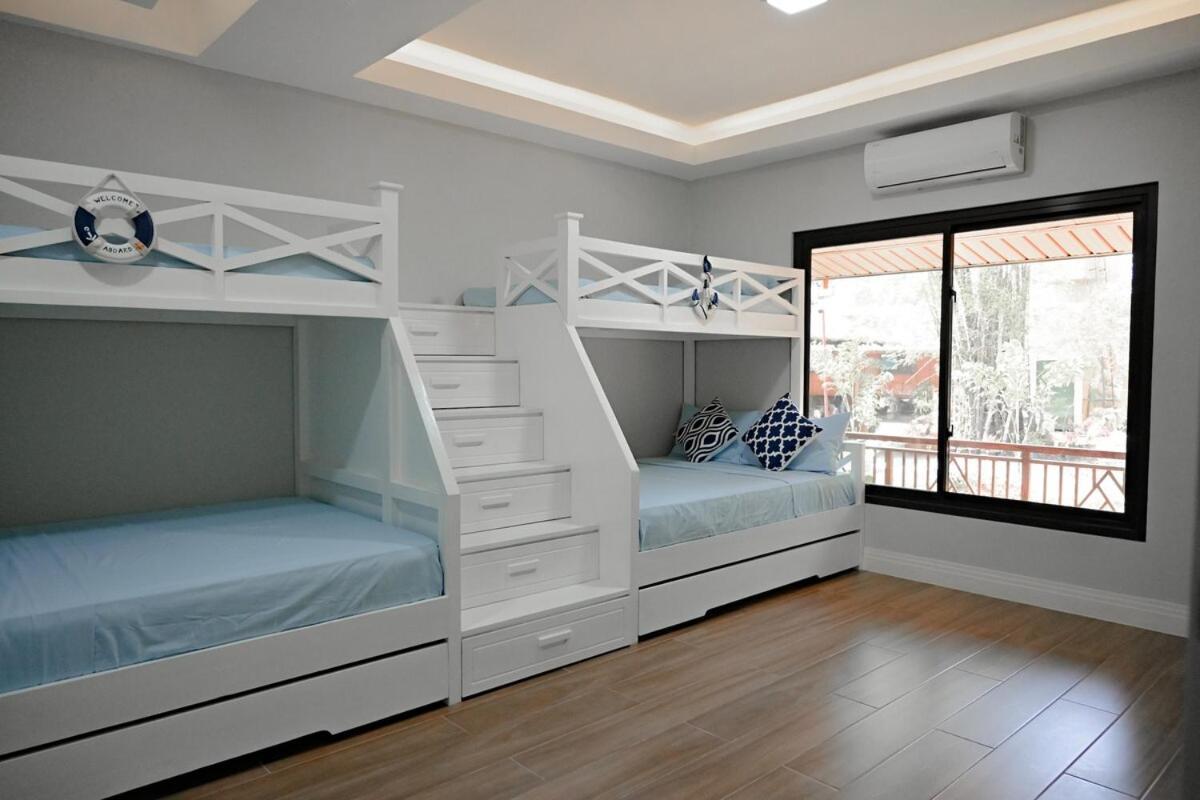 Redwood Cabin Bolinao Exterior photo